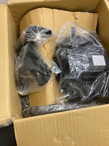 【お渡し決定】【未使用】イトーキ オフィスチェア サリダ YL9 YL9-BLEL ハイバック ブラック