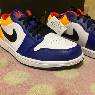 NIKE エアジョーダン1