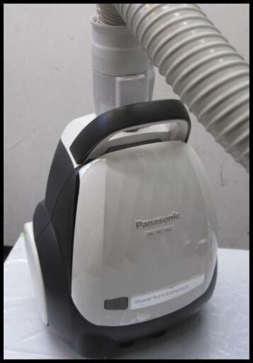 新生活！6600円 パナソニック 紙パック式 掃除機 クリーナー 2017年製 520Ｗ