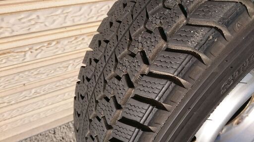 キャンピングカー　スタッドレス　195/70 R15　106/104LT LT　4本セット