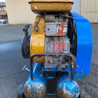 整備済 イワタ 2気筒 7Kgf/c㎡ 5馬力 エンジンコンプレッサ SUE-222P 現物確認 初期不良対応OK 整備済 イワタ 2気筒 7Kgf/c㎡ 5馬力 エンジンコンプレッサ SUE-222P