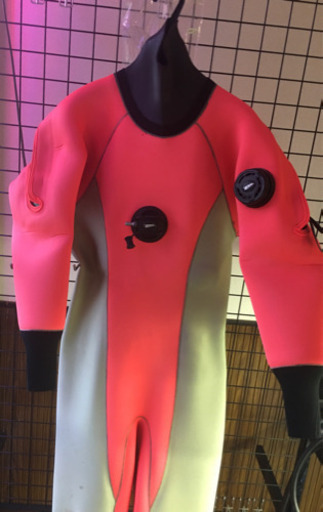 モビーズ　レディース用ドライスーツ　3回のみ使用　最高級品