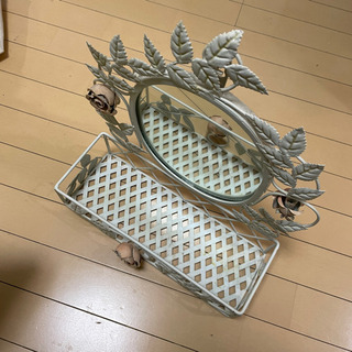 アンティーク風ミラーの画像