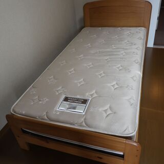 【0円：差し上げます】ニトリのシングルベッドとマットレス　複数用...