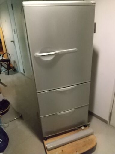★Used動確品 3ドア冷凍冷蔵庫 SANYO SR-261T 格安引き取り希望！！