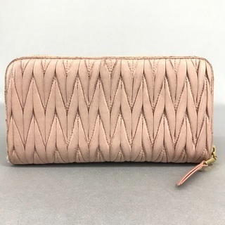 miumiuミュウミュウ ピンクレザー ラウンドファスナー長財布 ジッピーウォレットの画像
