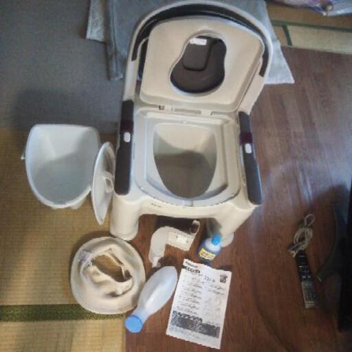値下げしました ポータブルトイレ 尿器付