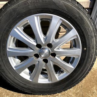 プリウス スタッドレス4本セット 195.65.r15