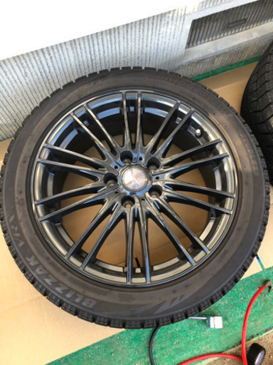 値下げ！美品　バリ溝　225/45/17 ブリザック　VRX スタッドレス