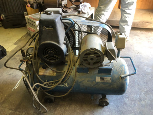 岩田  コンプレッサー 3相  200V