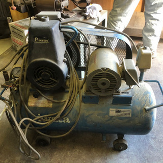 岩田  コンプレッサー 3相  200V