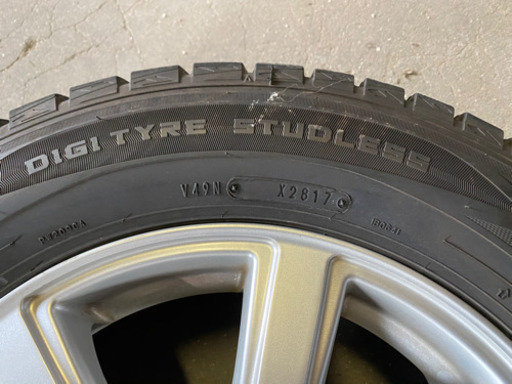 【中古】値下げしました。アルミホイル付きスタッドレスタイヤ