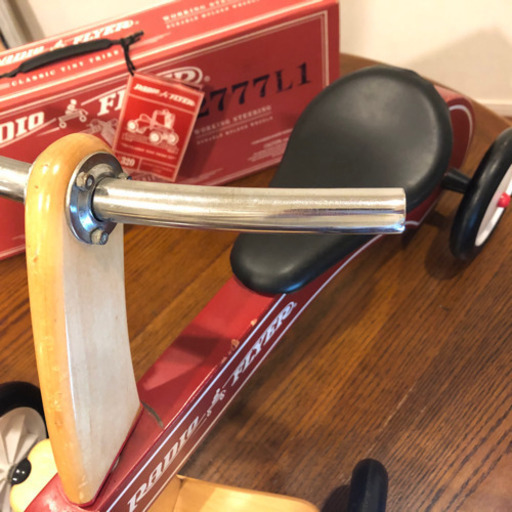 ラジオフライヤー　三輪車　木製