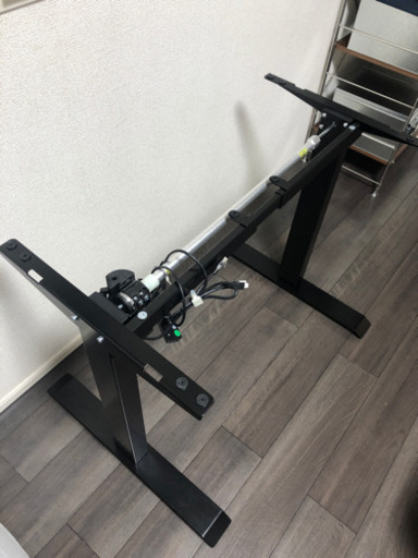 電動式スタンディングデスク　FLEXISPOT フレキシスポット