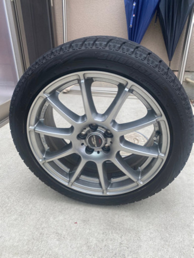 プリウス、カローラスポーツ専用スタッドレス