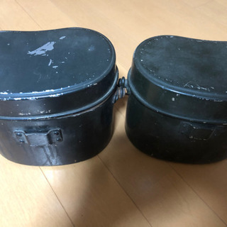 アウトドア 昔の飯盒2つ  キャンプなどに