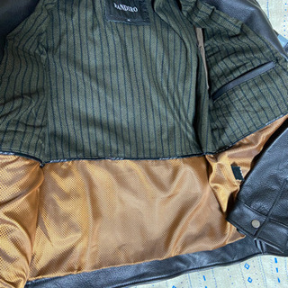 値下げしました。今からのシーズンに👍 新品 試着のみ (交渉可)cowleather 牛革ライダーズジャケットMの画像