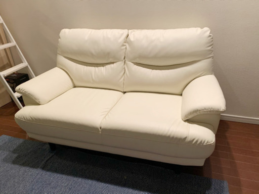 【半額で売る！】ニトリ　2人用合皮ソファ