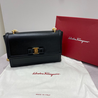 【新品正規品】フェラガモ♡リボン×チェーン ショルダーバッグ 黒