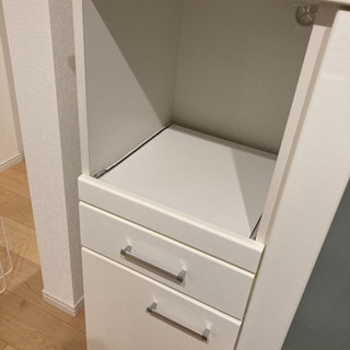 値下げしました。食器棚　カップボードの画像