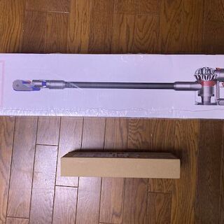 最終値下げ!!  ダイソン Dyson V8 Fluffy Extra Black (SV10 FF BK)　 新品未使用  12月31日末まで