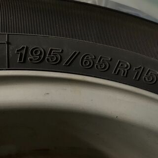 美品タイヤ195/65R15短期間使用