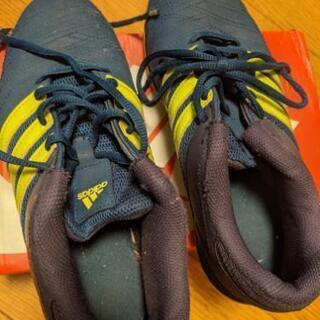 【1,000】アディダスシューズ