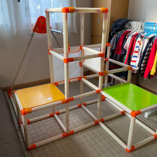 キッズジャングルジム　滑り台・ブランコ有り