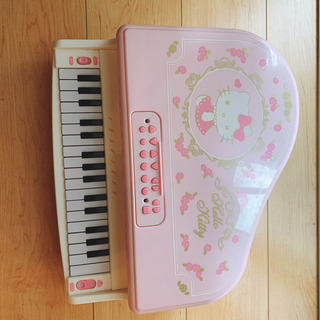 キティちゃんグランドピアノ