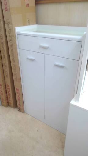 ニトリ シューズボックス 幅70cm 奥行35cm 高さ115cm