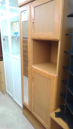 （㈱）サン シューズボックス 幅75cm 奥行37cm 高さ180cm