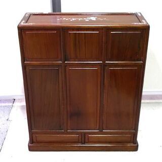 ♢螺鈿細工 飾り棚 幅53cm 唐木 家具 木製 ガラス 工芸品 美術 アジア ミニ食器棚 シェルフ 棚 札幌市東区 新道東店の画像