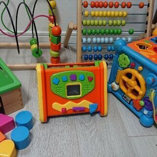 新生児～幼児期までの知育おもちゃ