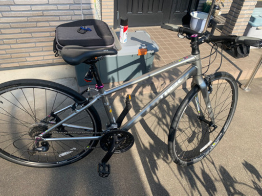 美品　trek クロスバイク　7.4FX WSD 引取限定