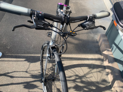 美品　trek クロスバイク　7.4FX WSD 引取限定