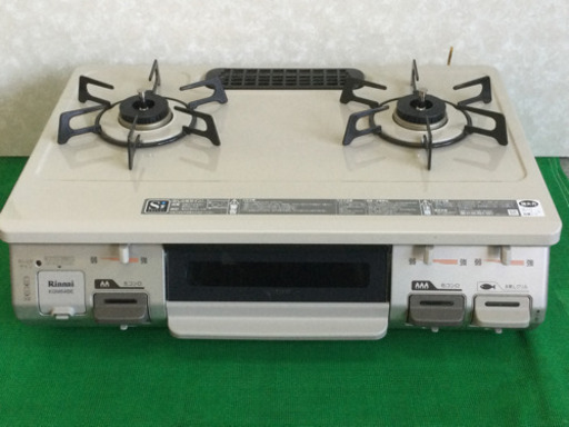 中古　2016年製　ガスコンロ　都市ガス　幅59　　奥行47　　高さ18(天板)　 （ｃｍ）　水無しグリル