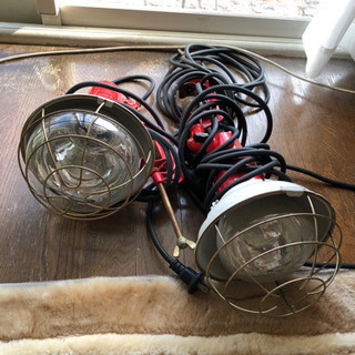 投光器　アウトドア　キャンプ　工事　現場ライト　２つまとめてセットの画像