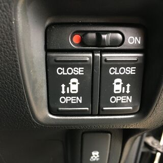 N-BOXカスタム　G・Lパッケージ　両側パワースライドドアの画像