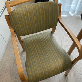 ダイニングテーブル4脚セット(1年使用)の画像