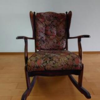 カリモク ロッキングチェアの画像