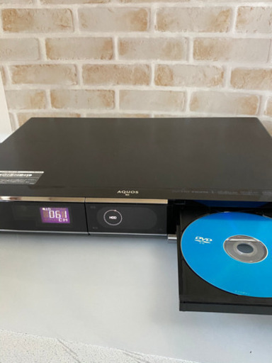 シャープAQUOSブルーレイレコーダーDB-HDW63