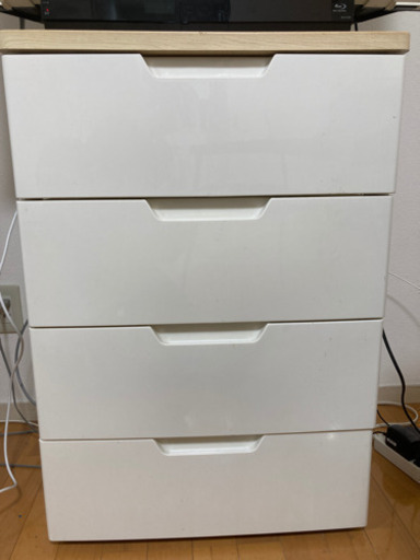 ナチュラルテイストな4段衣装ケース  ※引越しのため、他に家具・家電出品中