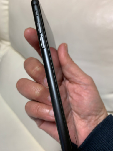 iPhone8中古BLACK64GB