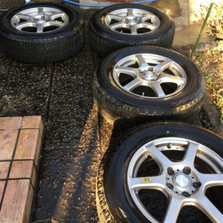 【愛知】スタッドレス4本セット、エルグランドで使用