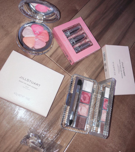 ジルスチュアートミニトリオなど