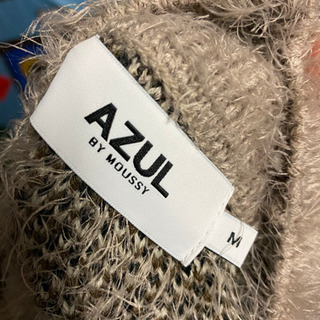 AZUL ニットの画像