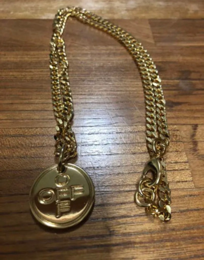 off-whiteネックレス