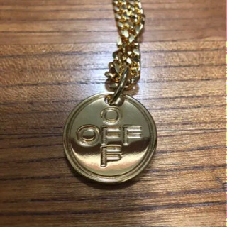 off-whiteネックレスの画像