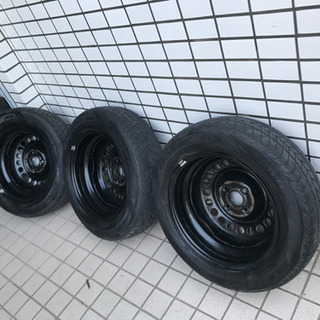 ダンロップ・エネセーブ 175/65R15 中古 ホイール、ホイールカバー、ナット付きの画像