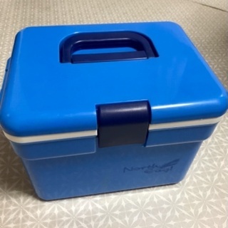 クーラーボックス　8L